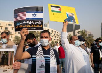 استطلاع: الكويتيون الأشد مقاطعة لإسرائيل في الشرق الأوسط: وضغوط على البلاد من أجل التطبيع الاقتصادي والرياضي